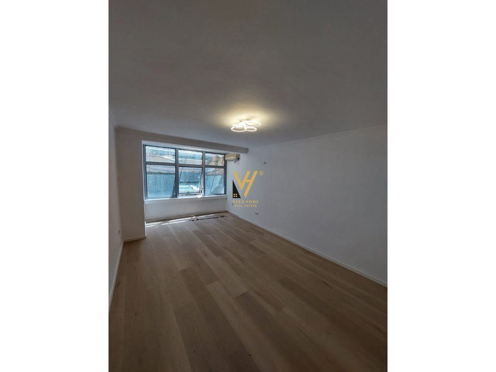 SHITET ZYRE 75 M2 TE RRUGA E KAVAJES 190.000 EURO