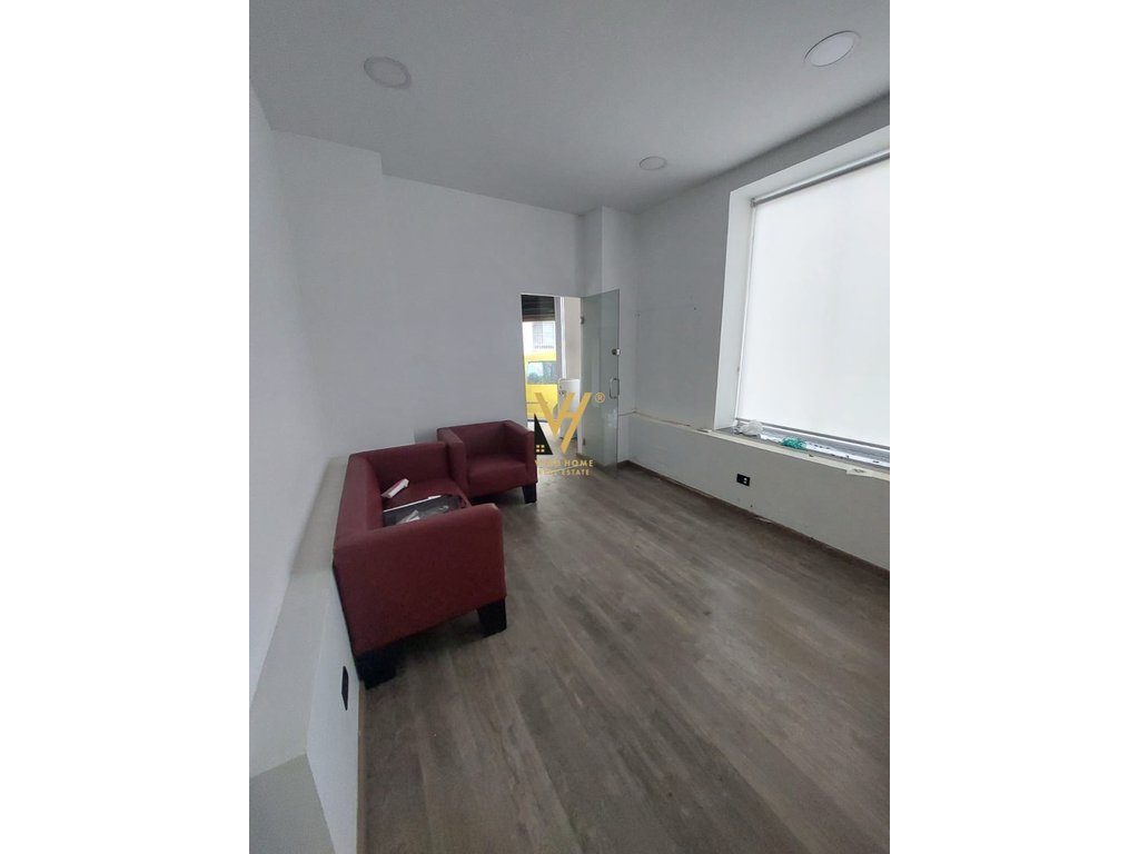 JEPET DYQAN 100 M2 ME QERA NE VASIL SHANTO 1.500 EURO 2