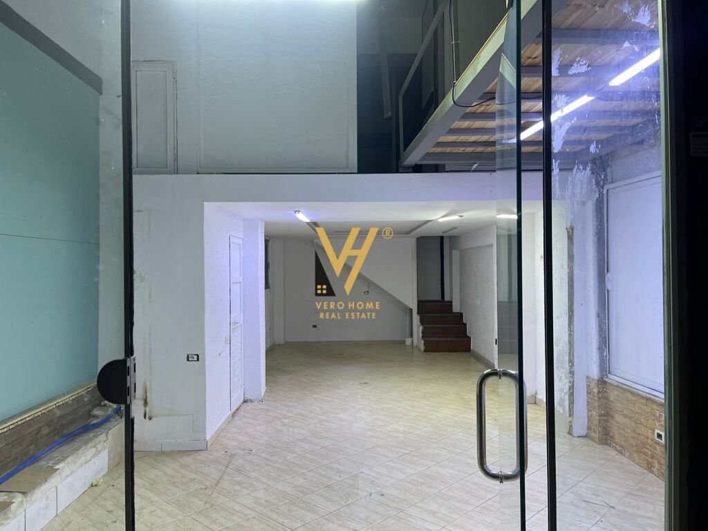 Jepet dyqan me qera ne Vasil Shanto 50 m2 3