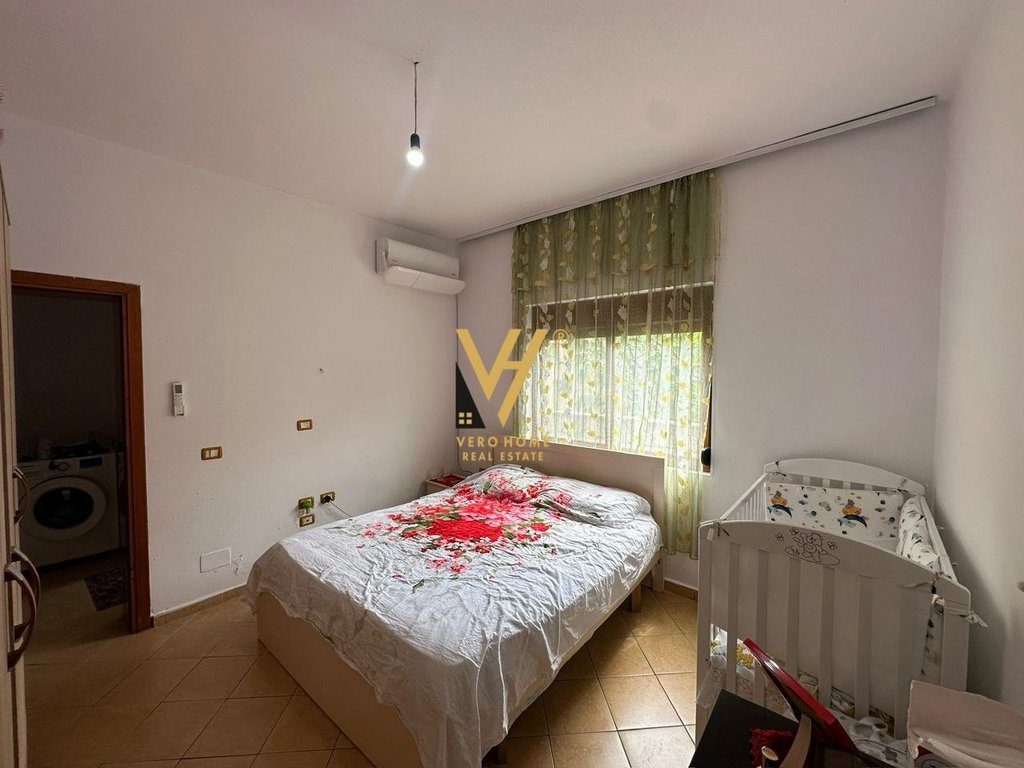 JEPET APARTAMENT 2+1+VERANDE ME QERA TE BULEVARDI I RI 45.000 LEKE 3