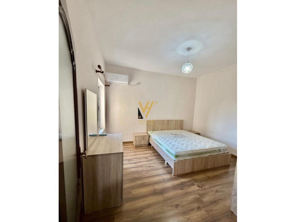 JEPET APARTAMENT 1+1 ME QIRA TE RRUGA E KAVAJES 70.000 LEKE 3