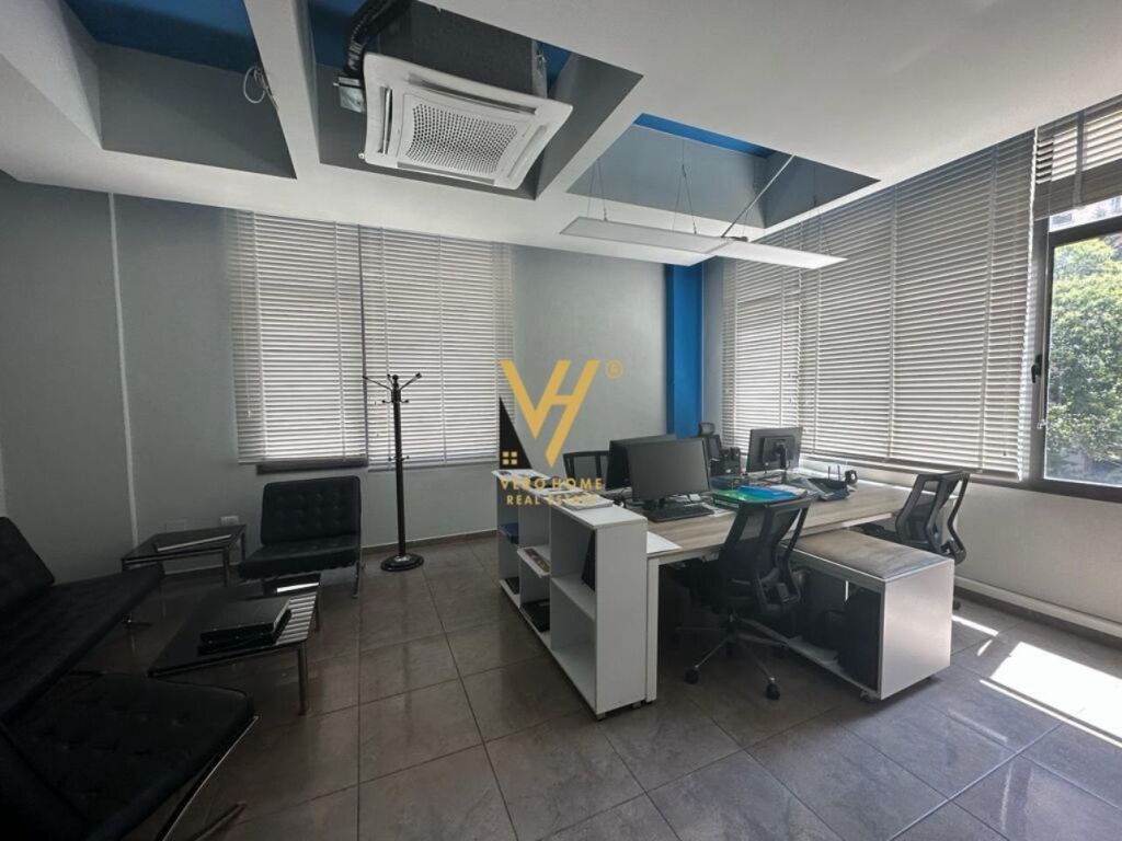 Jepet Zyre me qera te Komuna e Parisit 110 m2 2