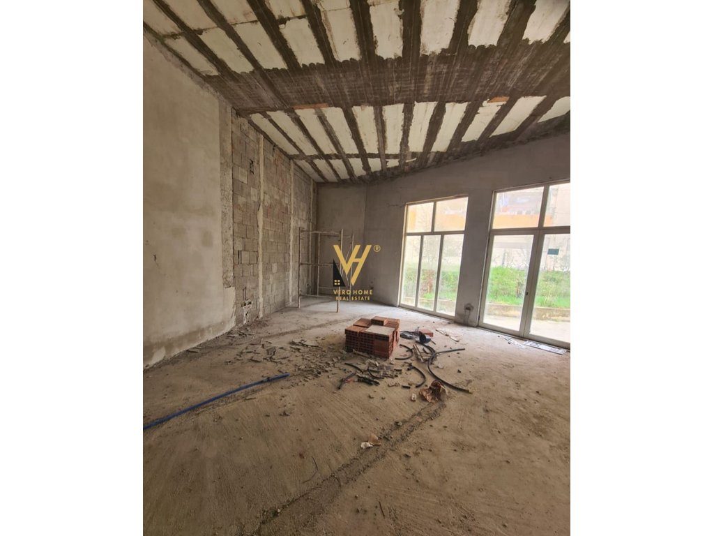 SHITET AMBIENT BIZNESI 120 M2 TE LIQENI I THATE 270.000 EURO