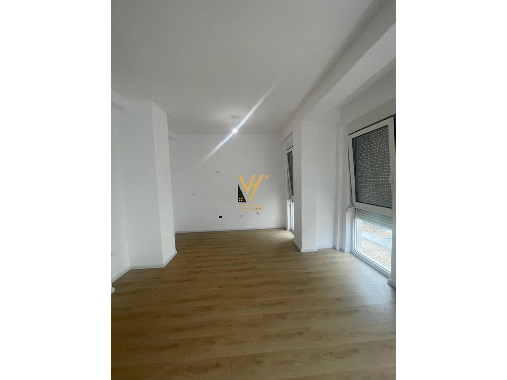 JEPET VILE 197M2 ME QERA, FARKE 1.200 EURO 3