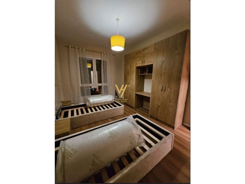 Jepet Apartament 2+1+2+ballkon me qera te Rruga 5 Maji 100 m2 4
