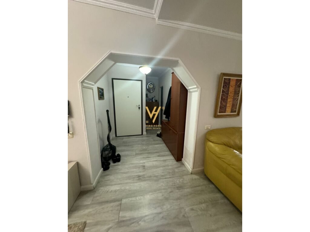 Jepet Apartament 1+1+ballkon me qera te Stadiumi Dinamo 75 m2 3
