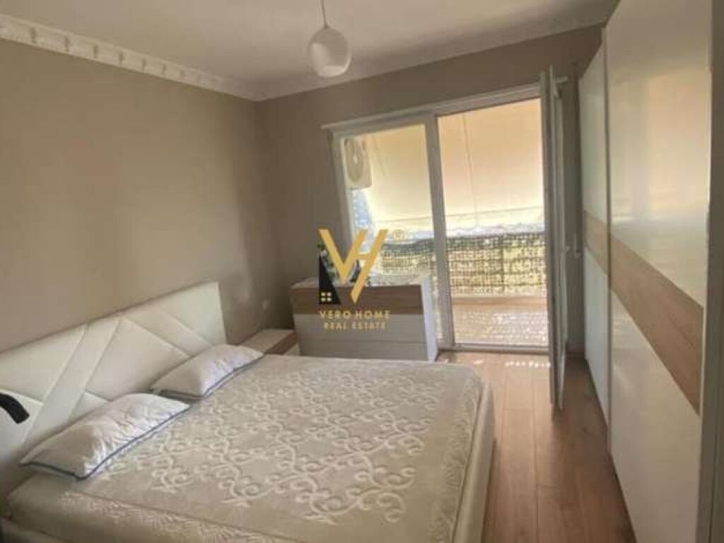 Jepet Apartament 2+1+2+ballkon me qera te Unaza e Re 114 m2