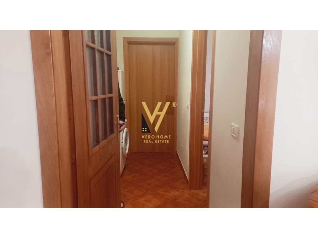 Shitet Apartament 2+1+ballkon te Ish Fusha e Aviacionit 83 m2 2