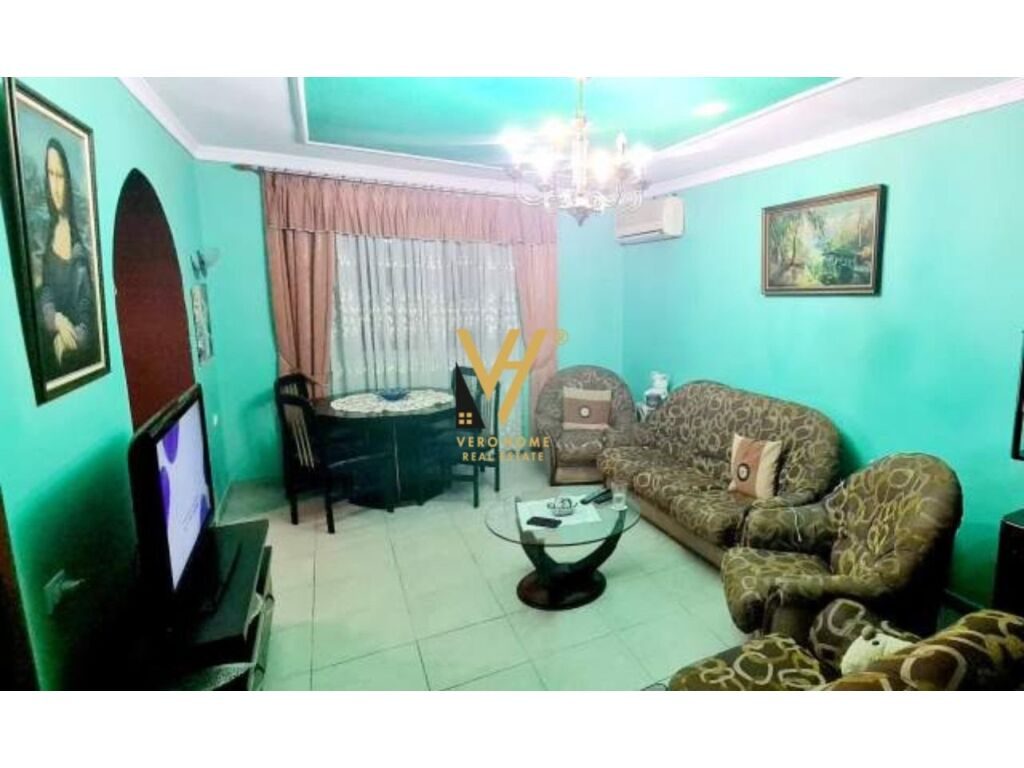Shitet apartament 3+1+ballkon te Rruga Njazi Meka 80 m2