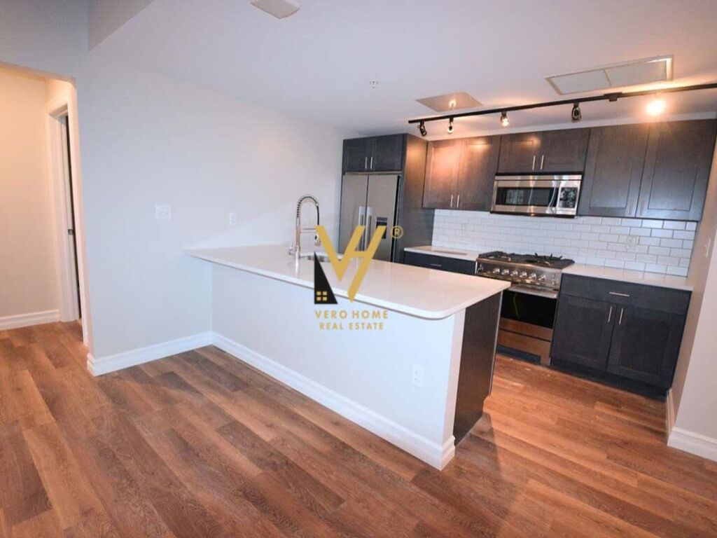 Shitet apartament 1+1 te Kthesa e Kamzes 75 m2