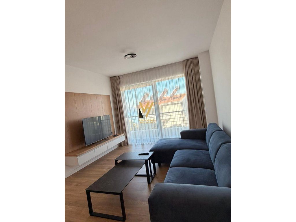 JEPET APARTAMENT 2+1+2+BLK ME QERA NE VLORE 1.500 EURO