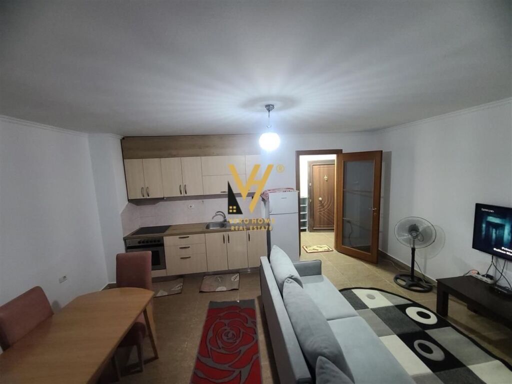 Shitet Apartament 2+1+2+ballkon te Unaza e Re 110 m2 2