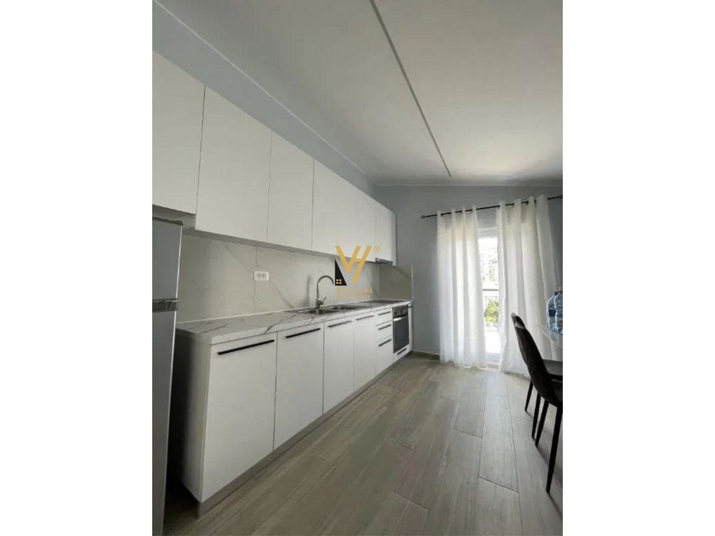 JEPET APARTAMENT 1+1+BLK ME QERA TE ISH PARKU 50.000 LEKE
