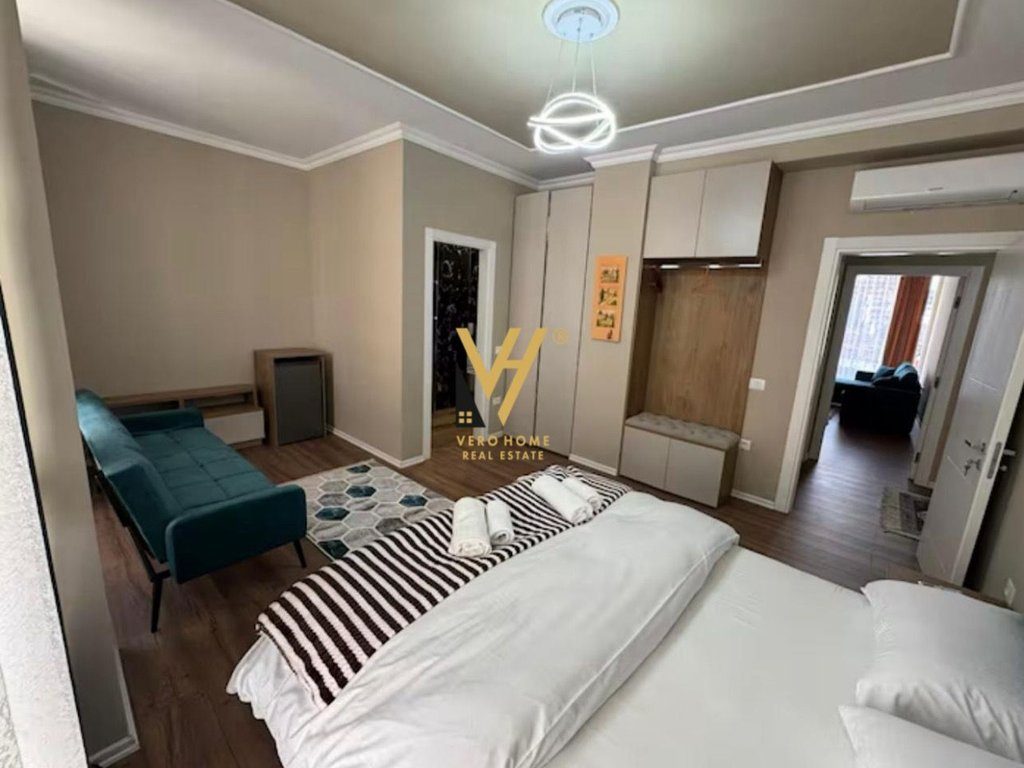 JEPET APARTAMENT 2+1+2+BLK ME QERA TE PAZARI I RI 80.000 LEKE 4