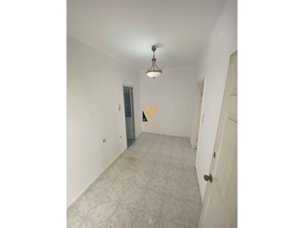 Shitet apartament 1+1 te Rruga Niko Avrami 54 m2