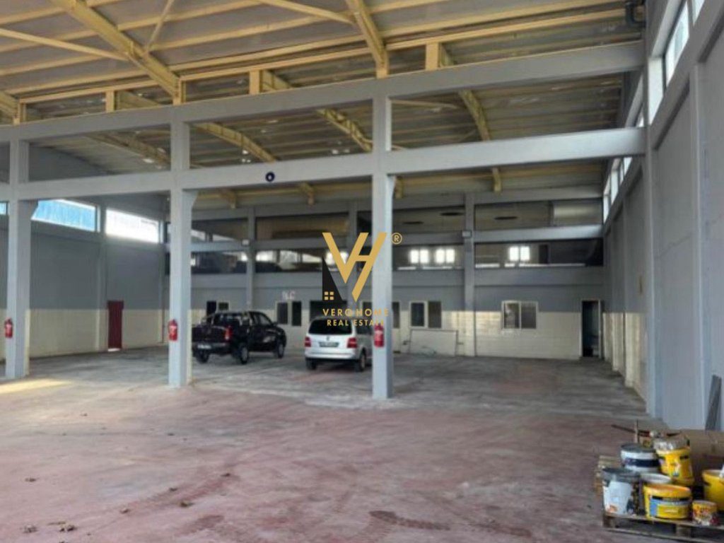 JEPET KAPANON 3.200 M2 ME QERA NE FUSHE KRUJE 290.000 LEKE