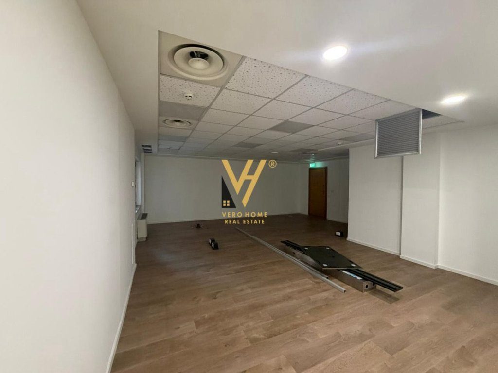 JEPET ZYRE 305 M2 ME QIRA TE GALERIA ETC 9.200 EURO 2