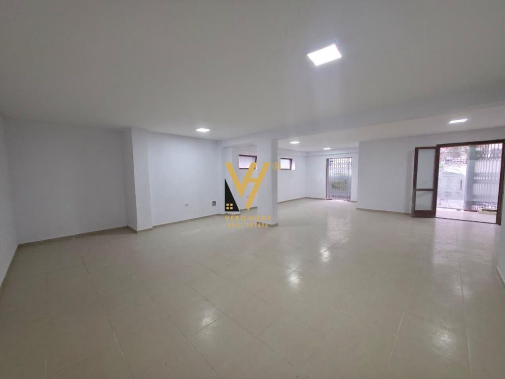 JEPET AMBIENT KOMERCIAL 90 M2 ME QIRA TE KOPSHTI BOTANIK 800 EURO 3