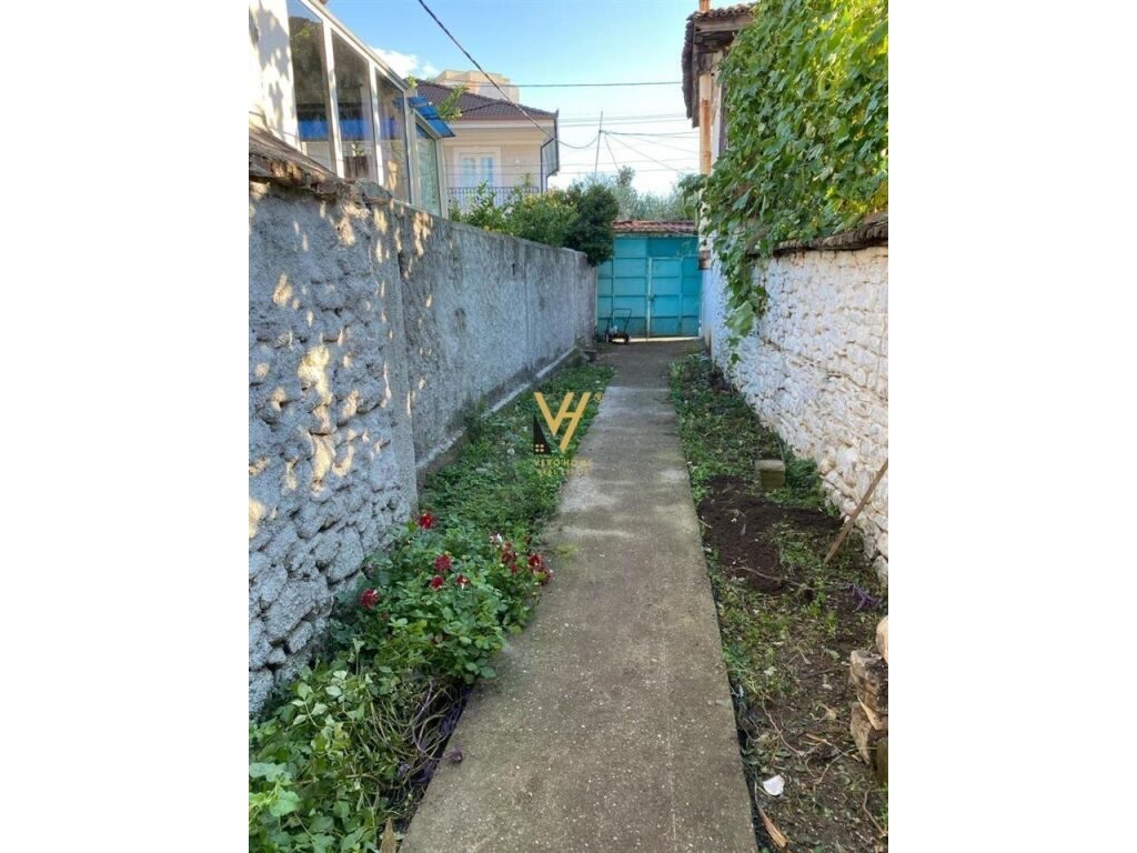 Shitet Shtepi Private ne Elbasan 232 m2