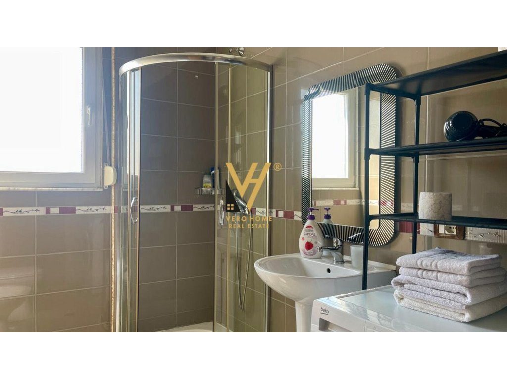 JEPET APARTAMENT 1+1+BLK ME QIRA TE PAZARI I RI 650 EURO 4
