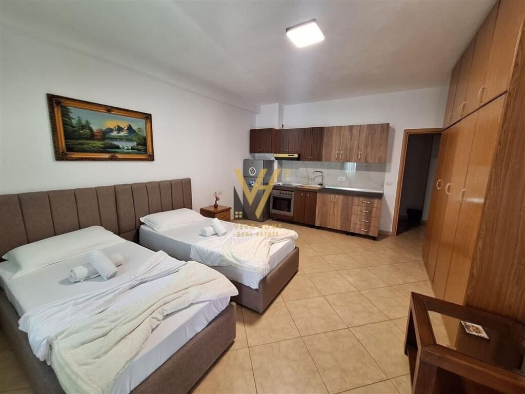 Shitet Apartament 2+1+ballkon te Rruga e Durresit 93 m2 3