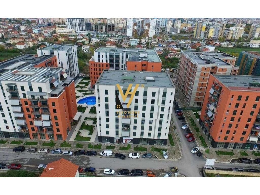 Jepet dyqan me qera te Kompleksi Green City 160 m2