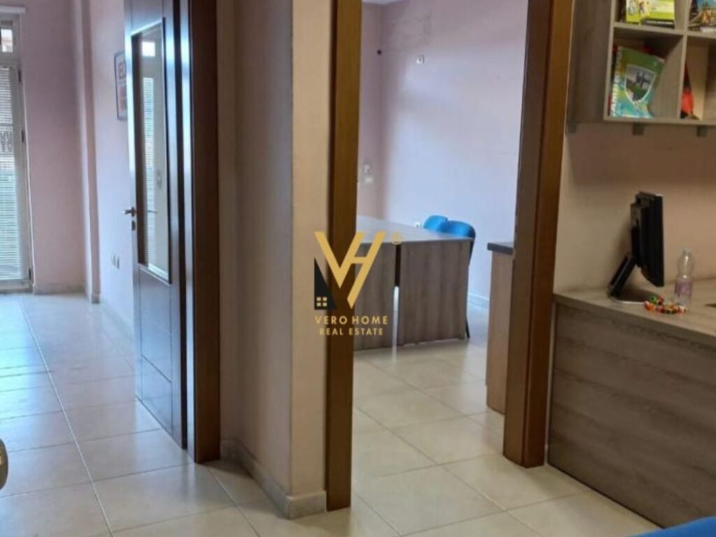 Jepet zyre me qera te Unaza e Re 115 m2