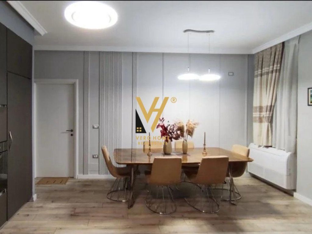 JEPET APARTAMENT 2+1+2BLK ME QIRA TE KOPSHTI BOTANIK 60.000 LEKE 3