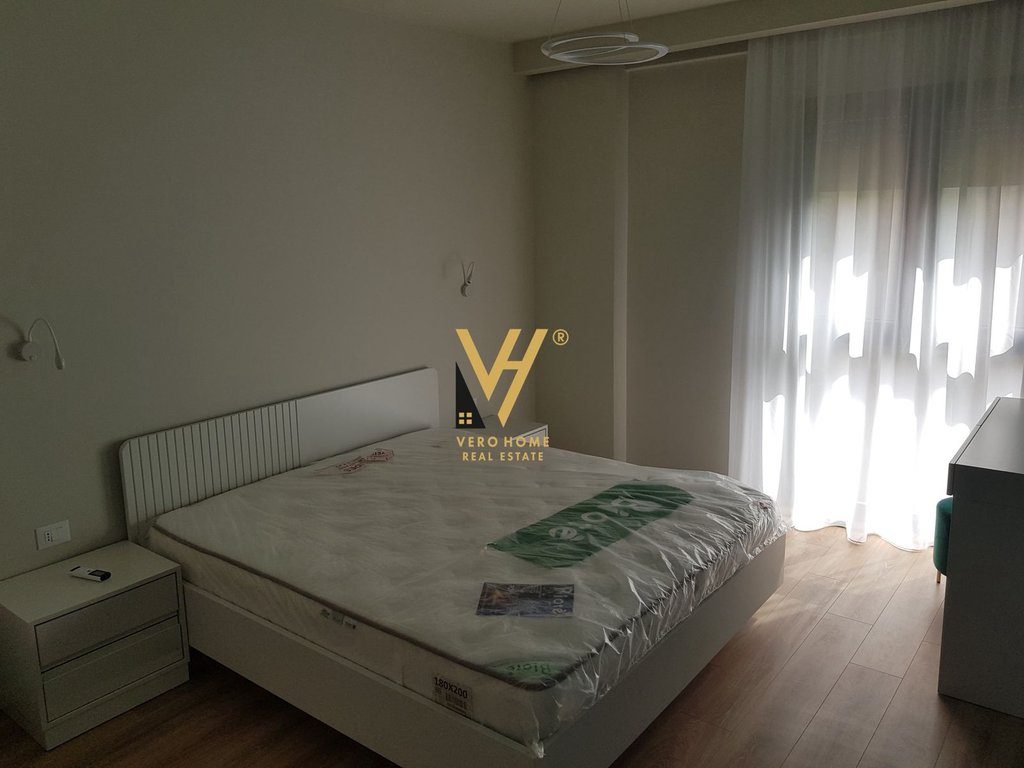 JEPET APARTAMENT 2+1+2 BLK ME QERA TE KODRA E DIELLIT 750 EURO 4