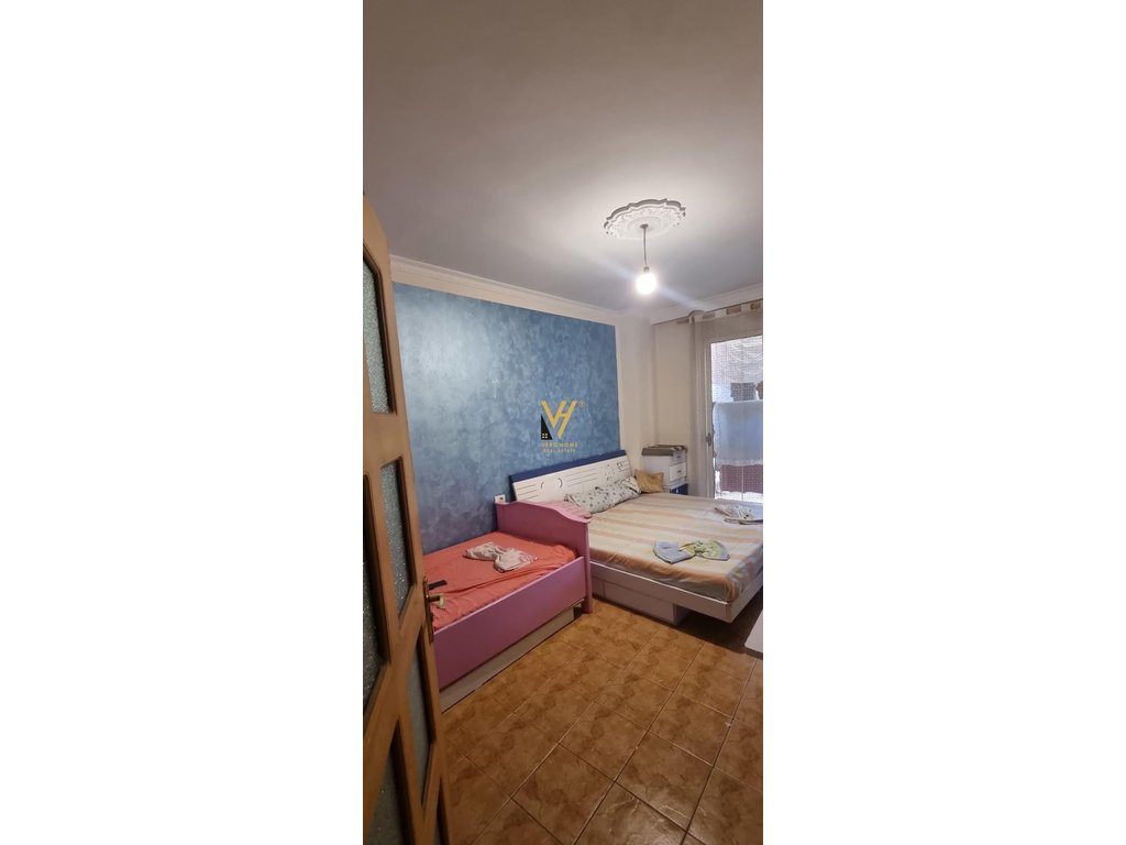 JEPET APARTAMENT 2+1+BLK ME QERA VILA L ASTIR 50.000 LEKE 3