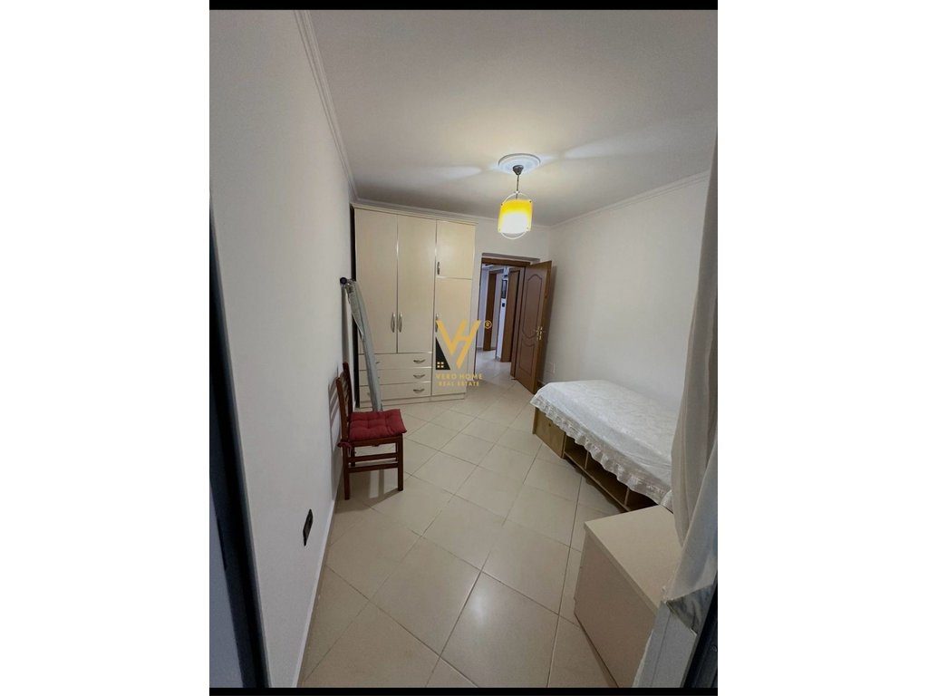 JEPET APARTAMENT 2+1+BLK ME QERA NE XHAMLLIK 50.000 LEKE 4