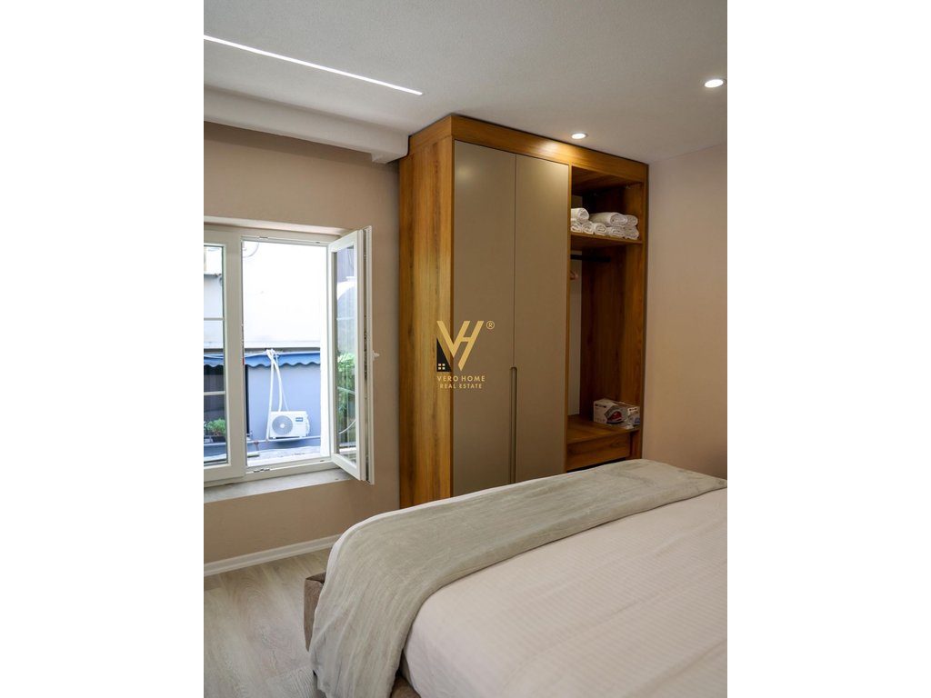 JEPET SHTEPI 2 KATSHE PRIVATE ME QIRA NE QENDER 1.300 EURO 3