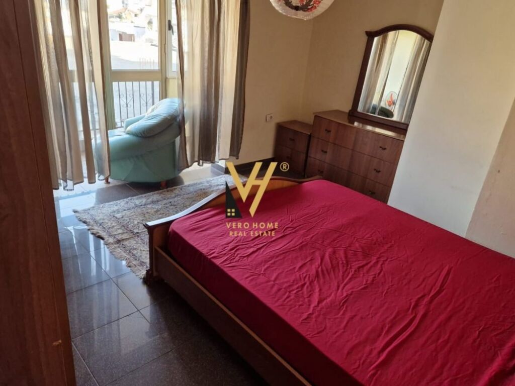 Jepet Apartament 2+1+ballkon me qera pran Frigoriferit 150 m2 2