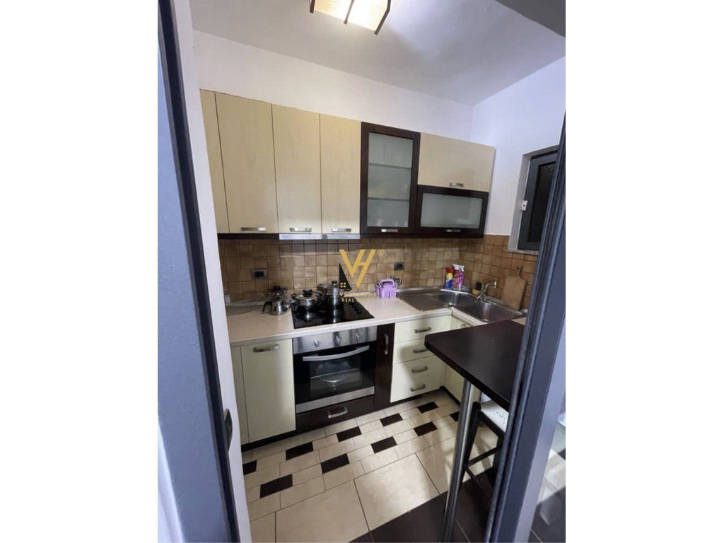 JEPET APARTAMENT 1+1+ANEKS ME QERA TE RRUGA E DURRESIT 600 EURO 2
