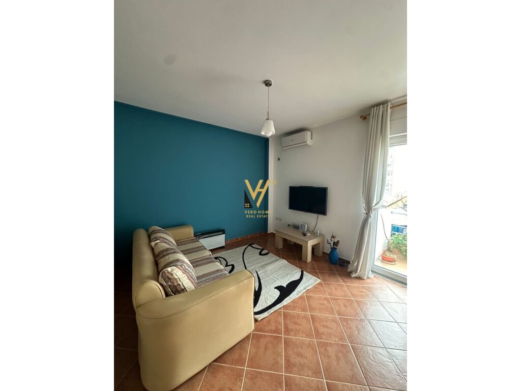 Jepet Apartament 2+1+ballkon me qera te Rruga Mine Peza 90 m2