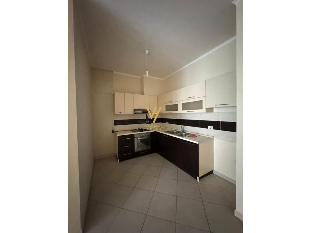 SHITET APARTAMENT 1+1+BLK TE KOMUNA E PARISIT 202.000 EURO 2