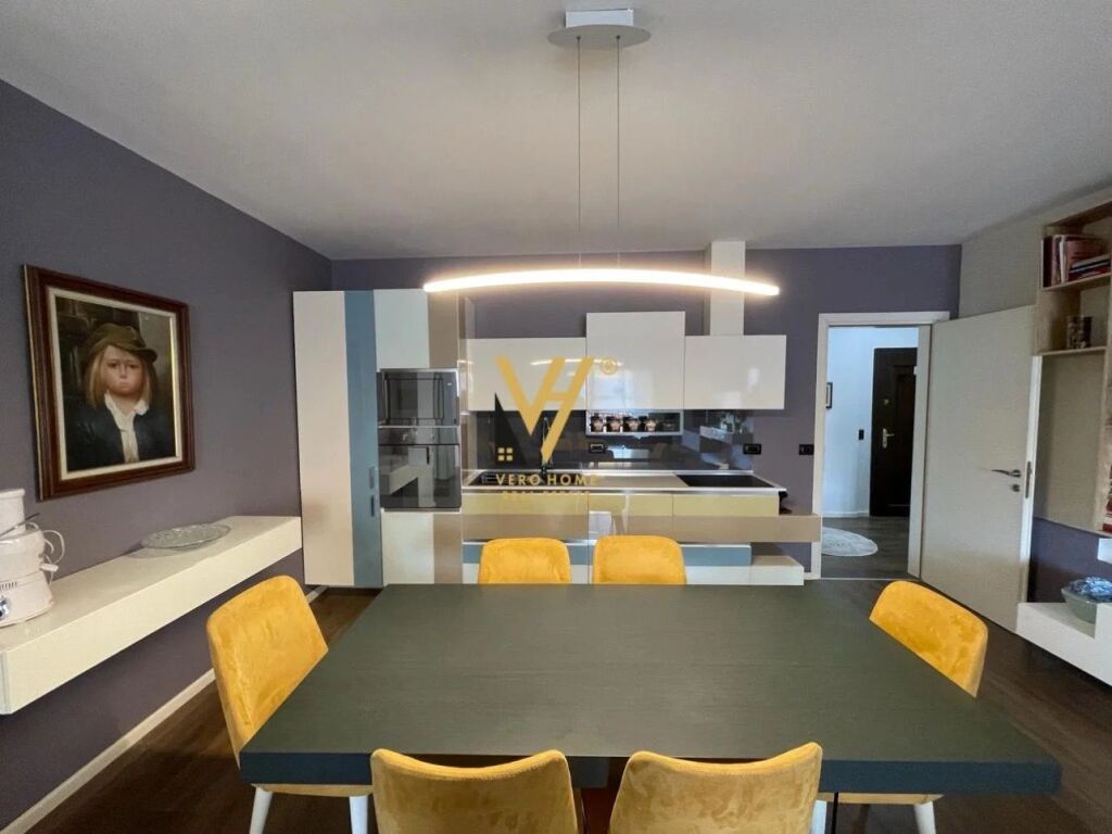 Jepet Apartament 2+1+2+ballkon me qera te Rruga e Elbasanit 120 m2 3