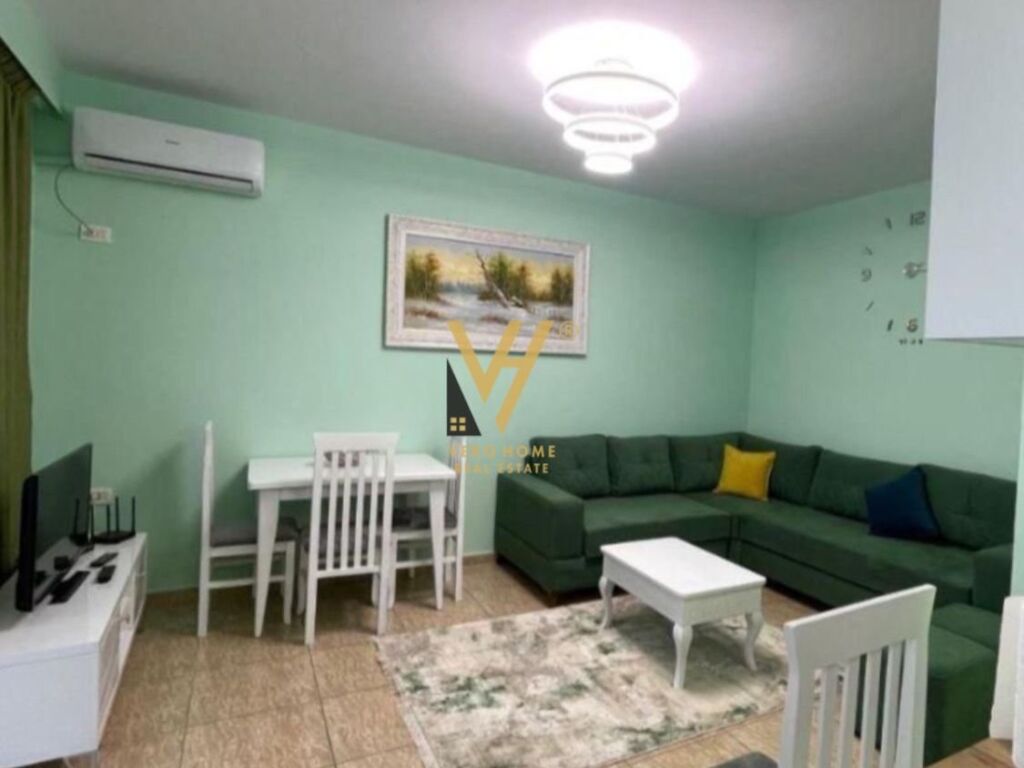 Jepet Apartament 1+1+blk me qera tek Ish Restorant Durresi