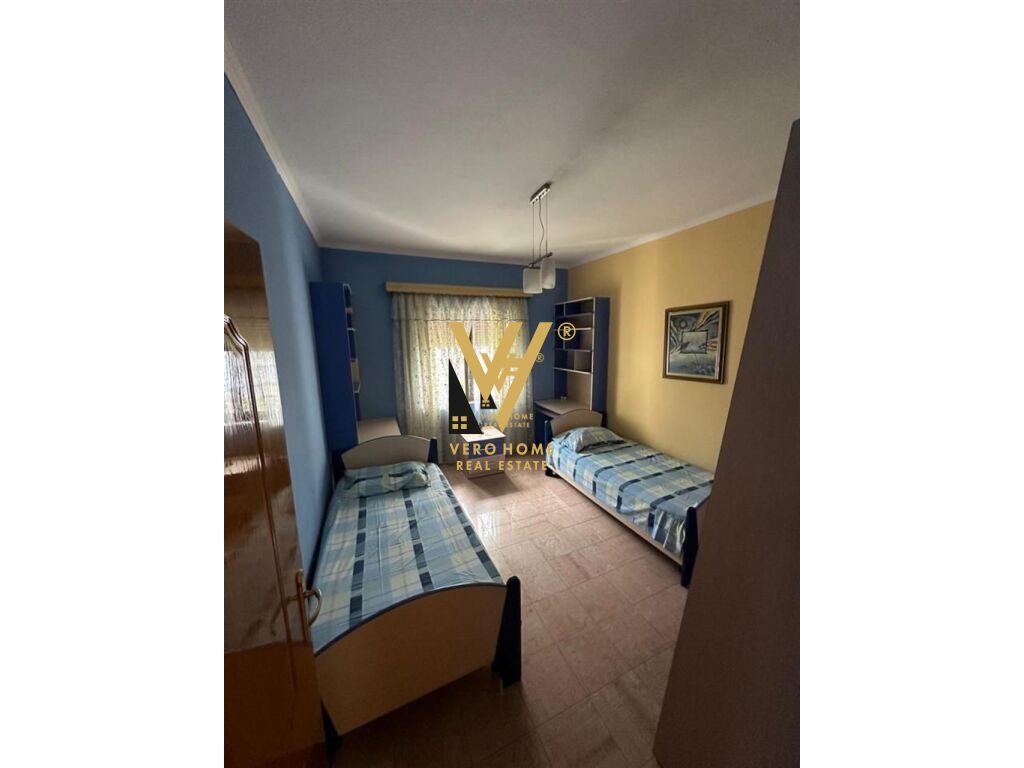 JEPET APARTAMENT 2+1+BLK ME QERA TEK RRUGA FERIT XHAJKO 550 EURO 4