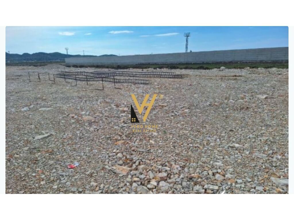 JEPET TOKE 4.000 M2 ME QERA NE SPITALLE 2.000 EURO 1