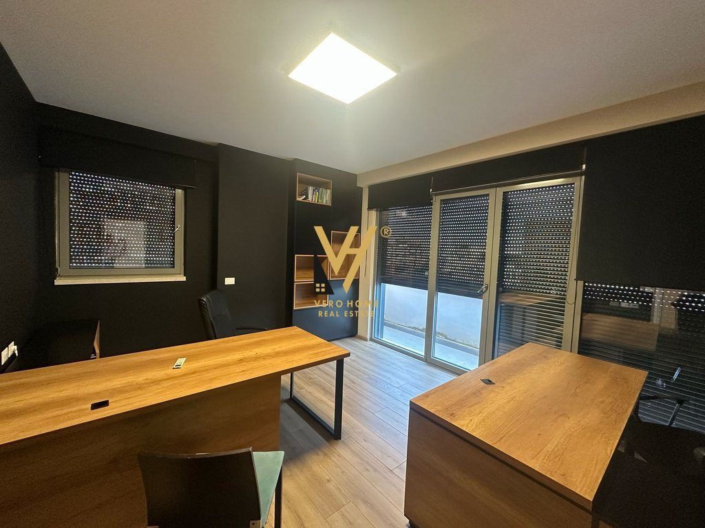 JEPET ZYRE 150M2 ME QERA TE RRUGA E DURRESIT 2.500 EURO 3