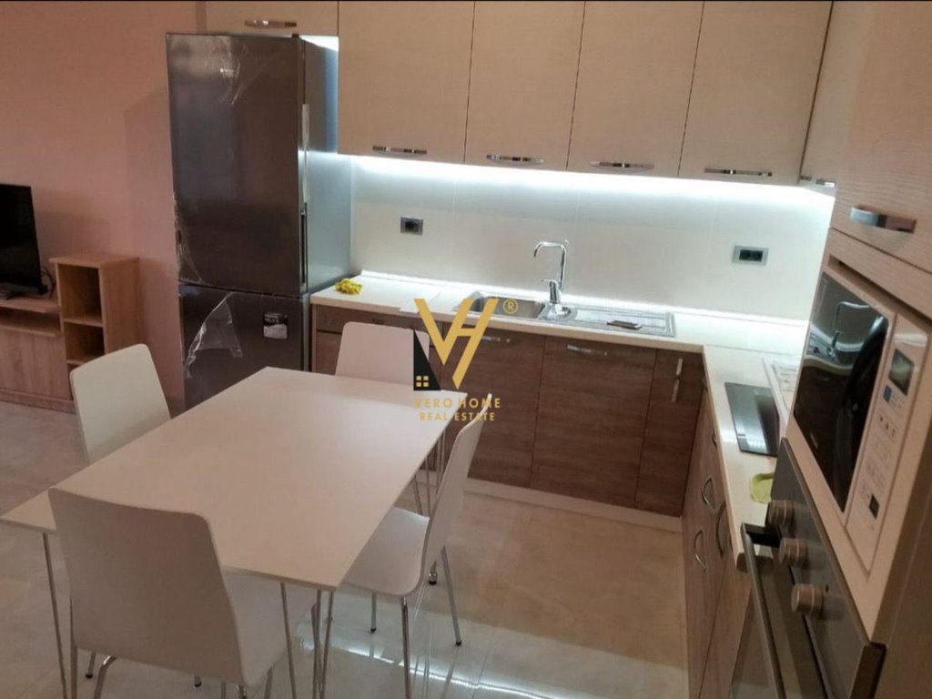 JEPET APARTAMENT 1+1+BLK ME QERA TE MYSLYM SHYRI 60.000 LEKE 2