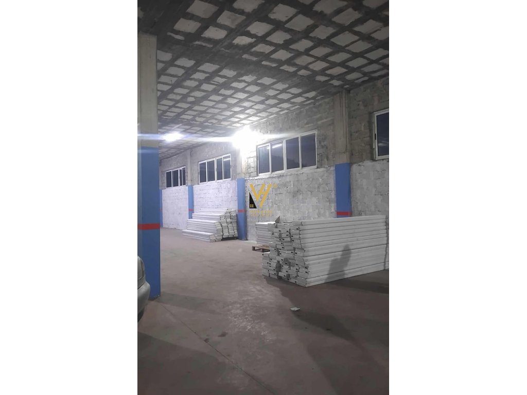 JEPET MAGAZINE 400 M2 ME QIRA NE VORE 120.000 LEKE 2