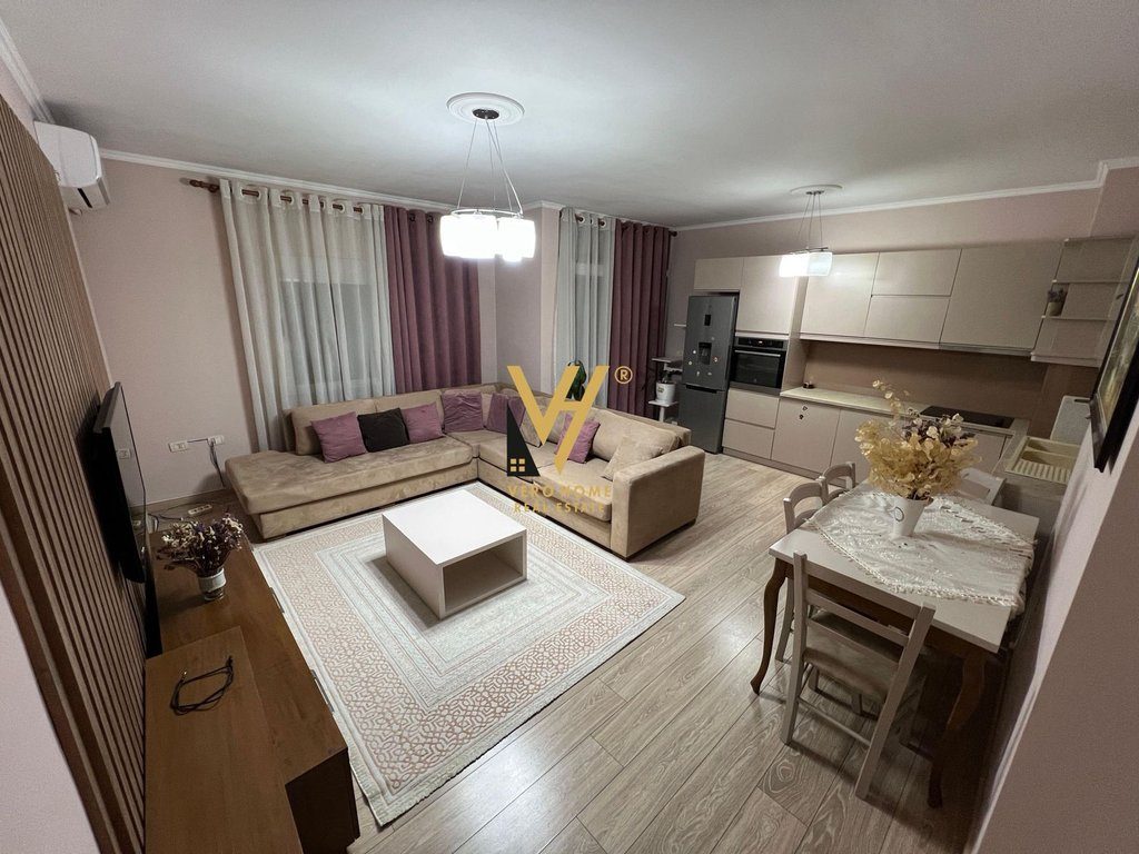 JEPET APARTAMENT 2+1+2+BLK ME QIRA TE VILA L, ASTIR 55.000 LEKE