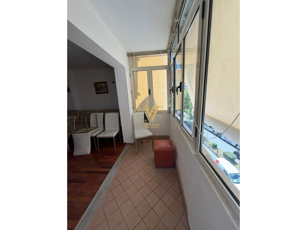 JEPET APARTAMENT 1+1 ME QERA NE VASIL SHANTO 650 EURO 4