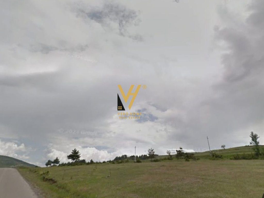SHITET TRUALL 2.600 M2 NE VOSKOPOJE 285.000 EURO