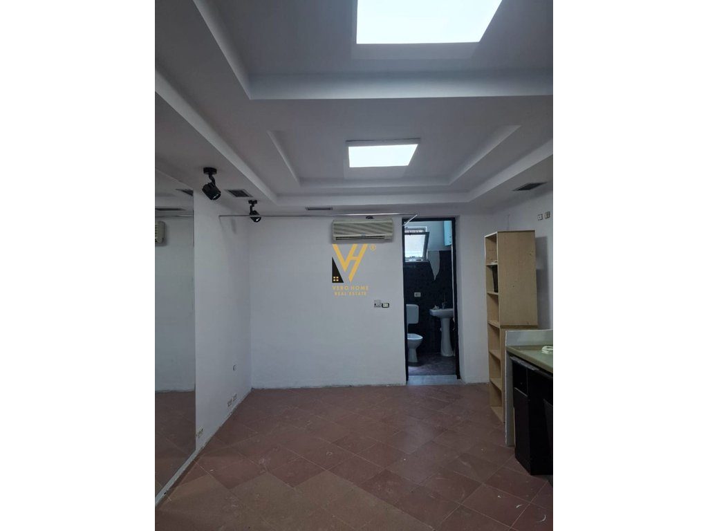 JEPET DYQAN 30 M2 ME QERA NE BRRYL 50.000 LEKE