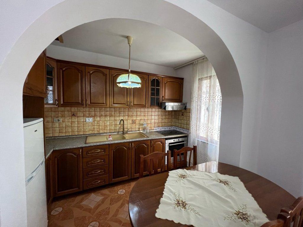 JEPET SHTEPI PRIVATE ME QERA NE YZBERISHT 800 EURO 3