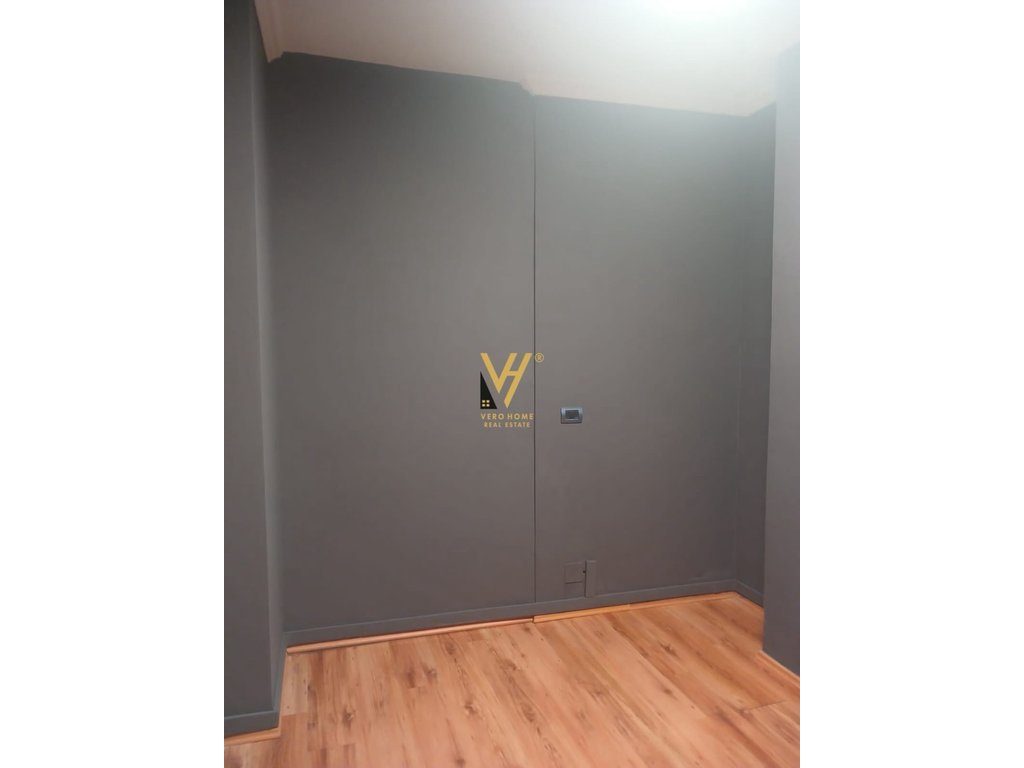 JEPET ZYRE 70 M2 ME QERA NE MYSLYM SHYR 60.000 LEKE 4