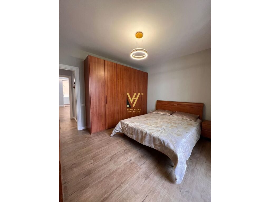 Shitet Apartament 2+1+2+ballkon te Ish Ekspozita Sot 115 m2 3